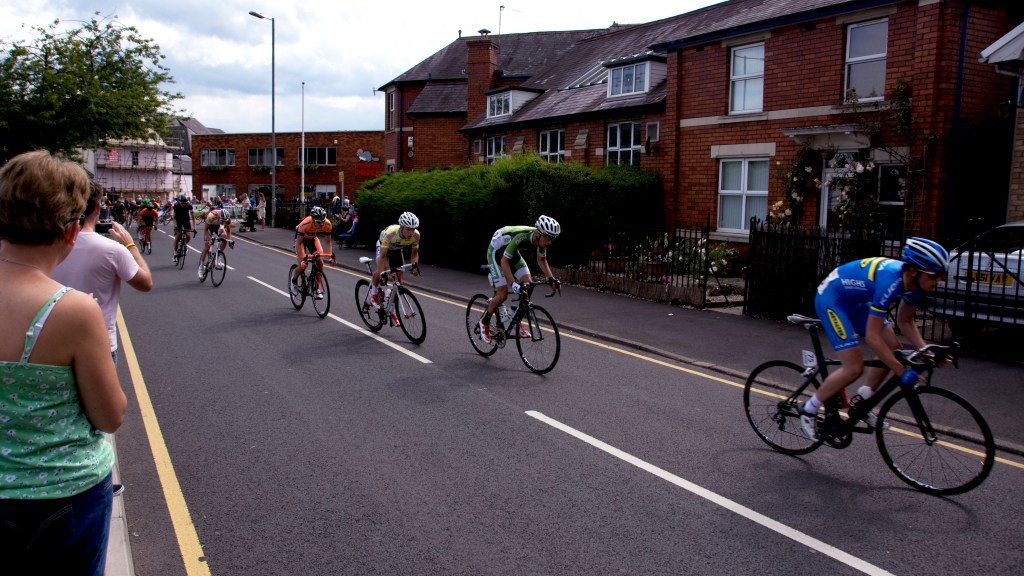 Chasing_riders_Abergavenny